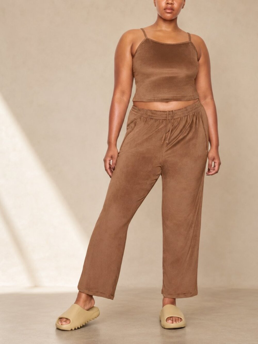 SKIMS Tan Velour Wide Leg Pants Zipper Pockets Size Large